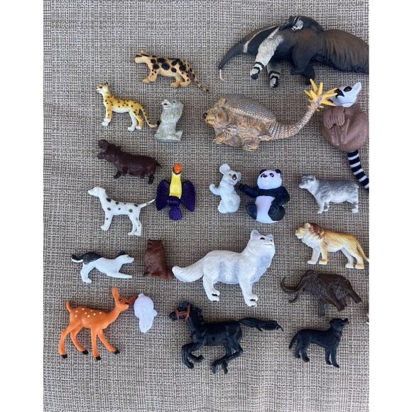 Lot Of 89 Plastic Toy Dinosaurs & Animals Various Brands And Sizes 2.5 Lbs - Picture 6 of 8